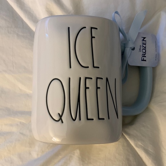 Rae Dunn Disney’s Frozen Elsa ‘Ice Queen’ mug - Picture 1 of 4